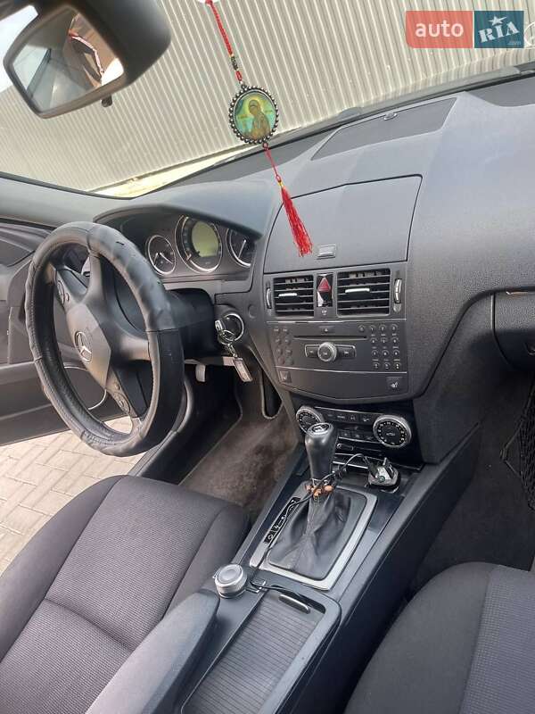 Седан Mercedes-Benz C-Class 2007 в Ужгороді