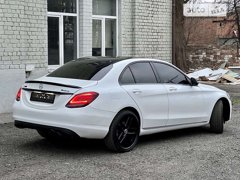 Седан Mercedes-Benz C-Class 2017 в Києві