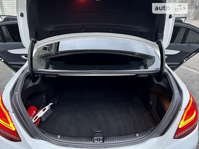 Седан Mercedes-Benz C-Class 2017 в Києві