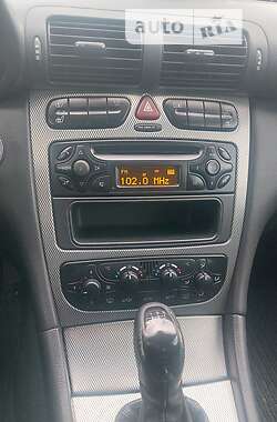 Купе Mercedes-Benz C-Class 2004 в 