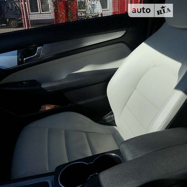Купе Mercedes-Benz C-Class 2012 в Львове