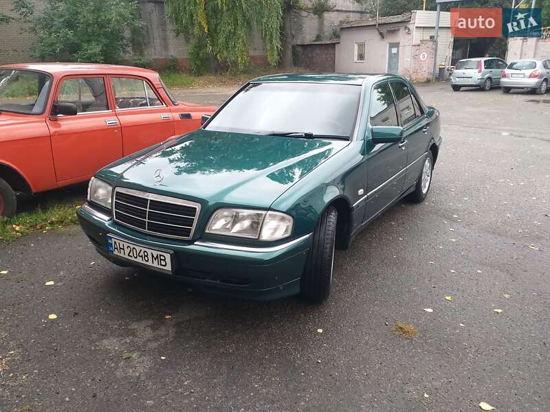 Седан Mercedes-Benz C-Class 1999 в Днепре