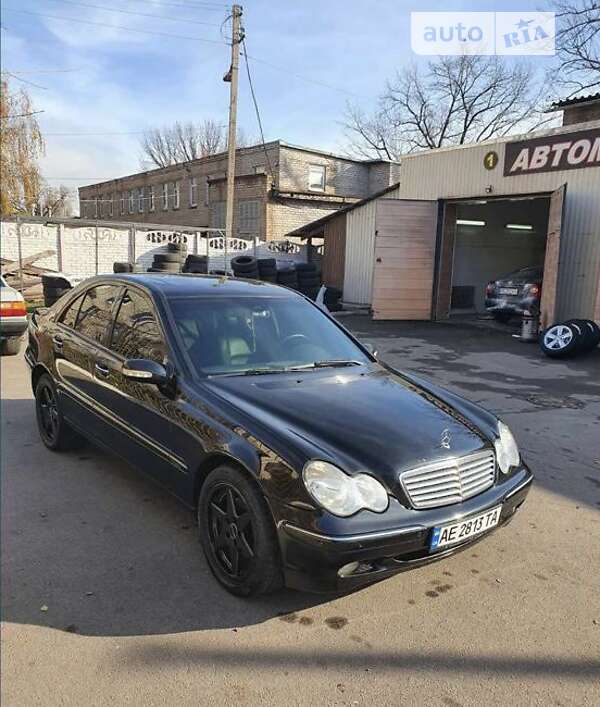 Седан Mercedes-Benz C-Class 2003 в Кривом Роге