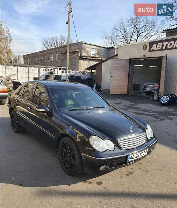 Седан Mercedes-Benz C-Class 2003 в Кривому Розі