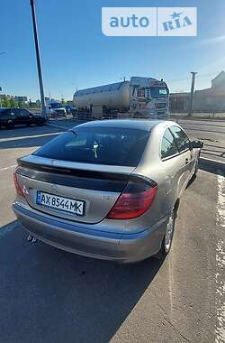 Купе Mercedes-Benz C-Class 2004 в 