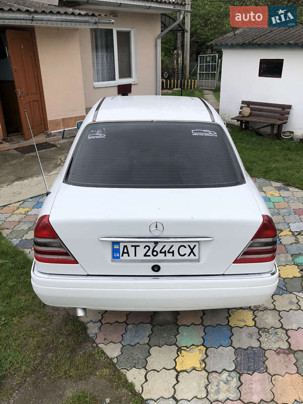 Седан Mercedes-Benz C-Class 1994 в Ивано-Франковске