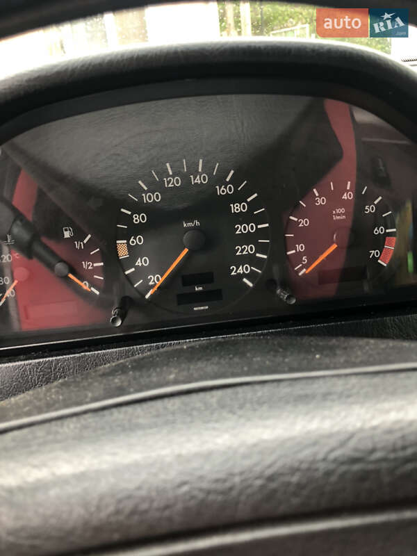 Седан Mercedes-Benz C-Class 1994 в Ивано-Франковске