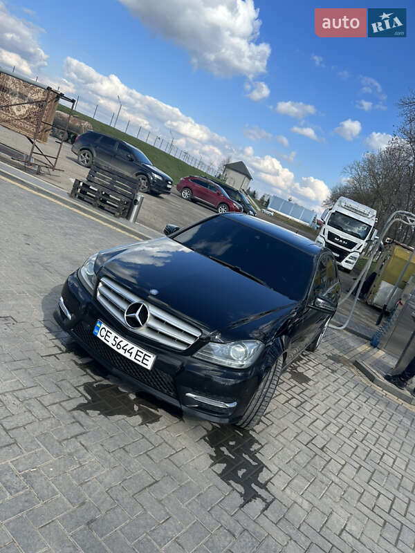 Седан Mercedes-Benz C-Class 2013 в Черновцах