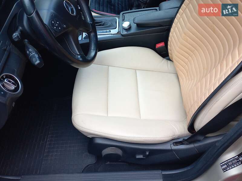 Седан Mercedes-Benz C-Class 2010 в Дніпрі