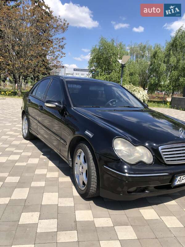 Седан Mercedes-Benz C-Class 2001 в Запорожье