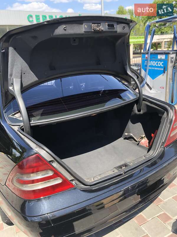 Седан Mercedes-Benz C-Class 2001 в Запорожье