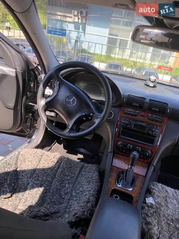 Седан Mercedes-Benz C-Class 2001 в Запорожье