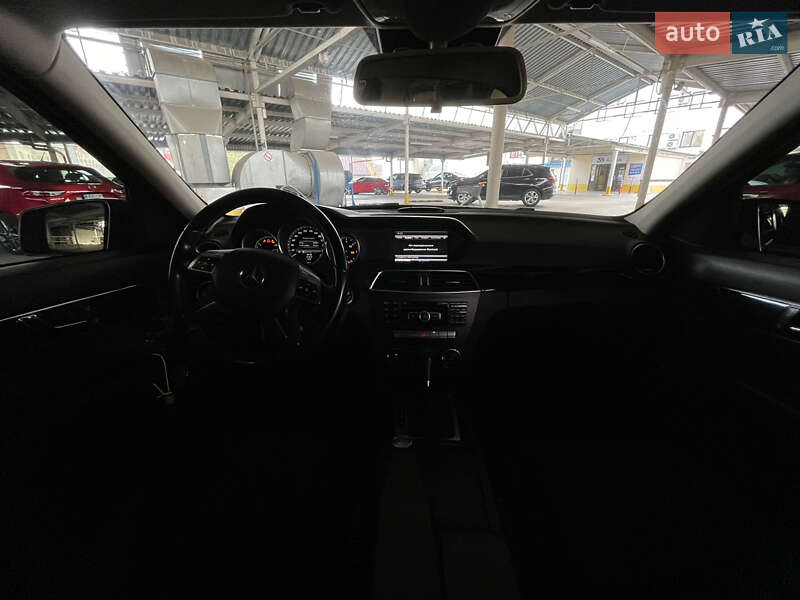 Універсал Mercedes-Benz C-Class 2013 в Вінниці