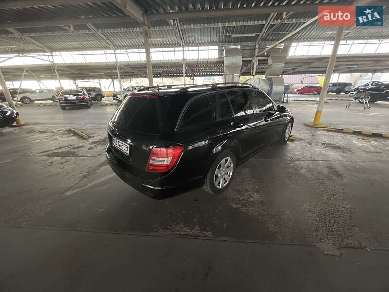 Універсал Mercedes-Benz C-Class 2013 в Вінниці