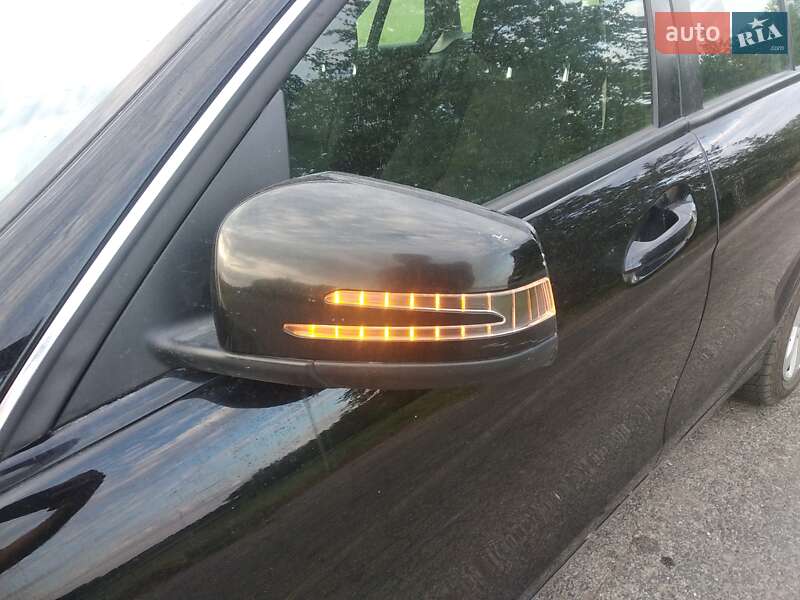 Універсал Mercedes-Benz C-Class 2010 в Царичанці