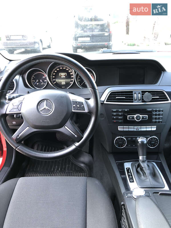 Универсал Mercedes-Benz C-Class 2013 в Киеве