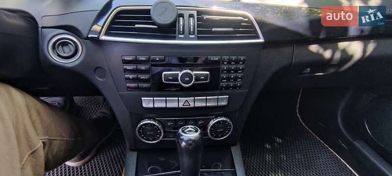 Седан Mercedes-Benz C-Class 2011 в Одесі