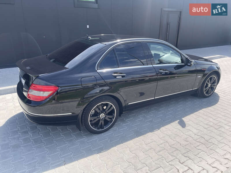 Седан Mercedes-Benz C-Class 2010 в Тернополі