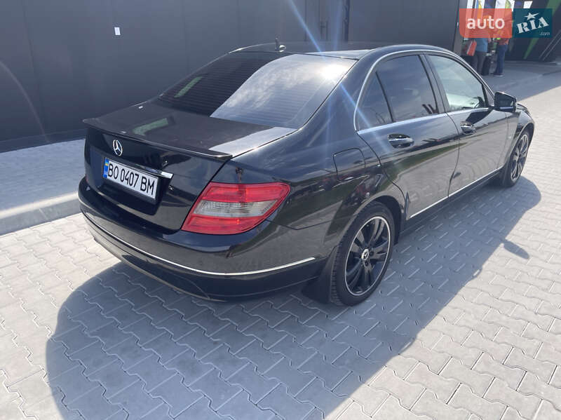Седан Mercedes-Benz C-Class 2010 в Тернополі