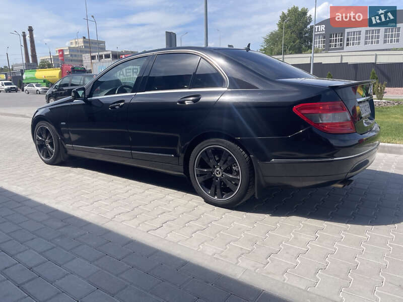 Седан Mercedes-Benz C-Class 2010 в Тернополі