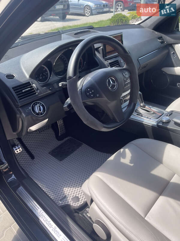Седан Mercedes-Benz C-Class 2010 в Тернополі