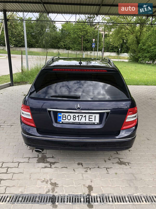 Універсал Mercedes-Benz C-Class 2010 в Гусятині