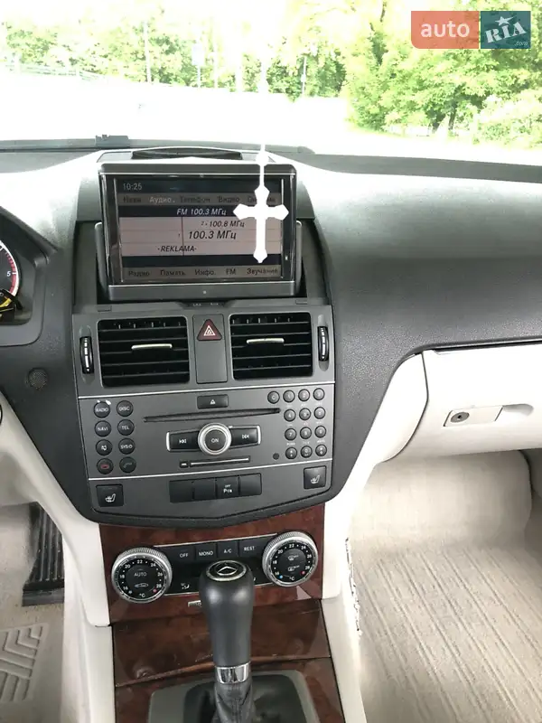 Mercedes-Benz C-Class 2010 VIN WDD2042021F584961 фото оголошення 12 з 52