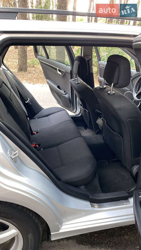 Универсал Mercedes-Benz C-Class 2009 в Полтаве