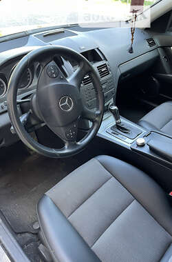 Седан Mercedes-Benz C-Class 2009 в Киеве