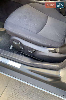 Седан Mercedes-Benz C-Class 2005 в 