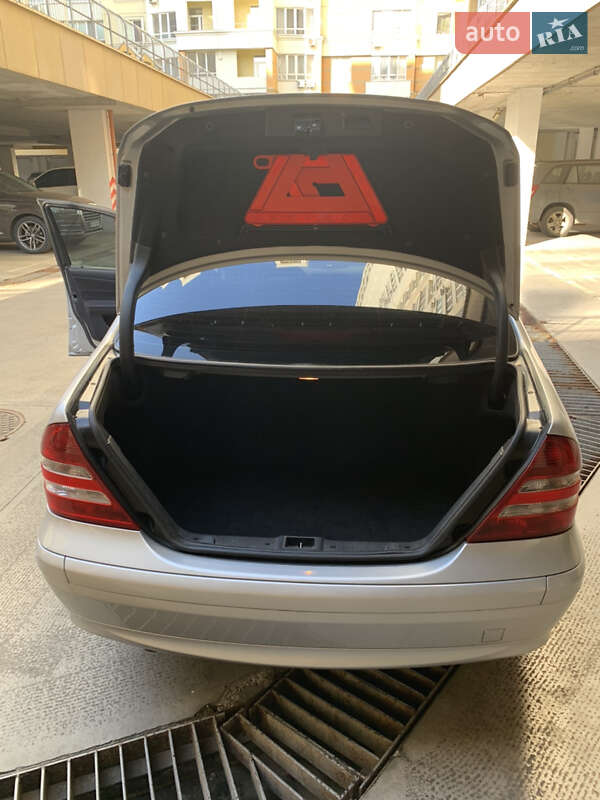 Седан Mercedes-Benz C-Class 2005 в Одесі