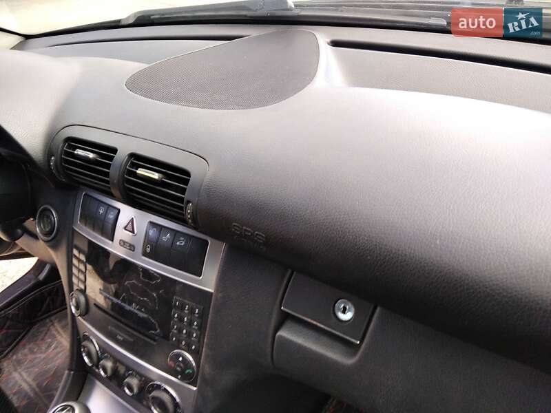 Седан Mercedes-Benz C-Class 2005 в Бориславі