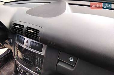 Седан Mercedes-Benz C-Class 2005 в 