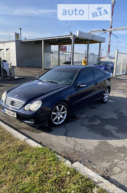 Купе Mercedes-Benz C-Class 2002 в 