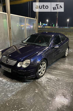 Купе Mercedes-Benz C-Class 2002 в 