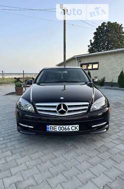 Седан Mercedes-Benz C-Class 2011 в Южном