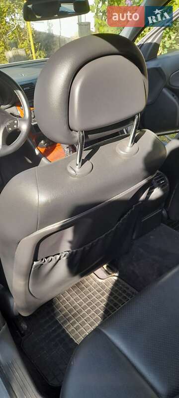 Универсал Mercedes-Benz C-Class 2002 в Умани