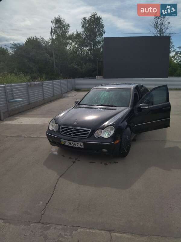 Седан Mercedes-Benz C-Class 2005 в Бориславі