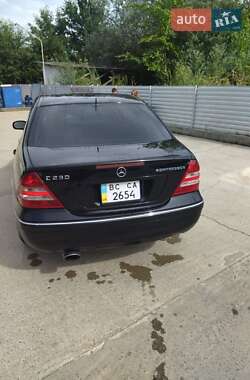 Седан Mercedes-Benz C-Class 2005 в 