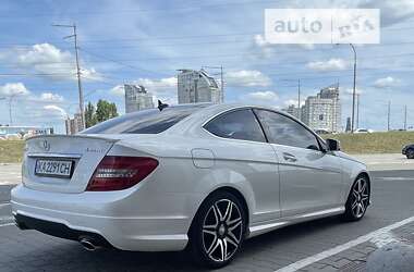 Купе Mercedes-Benz C-Class 2013 в 