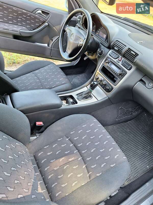 Купе Mercedes-Benz C-Class 2002 в Житомире