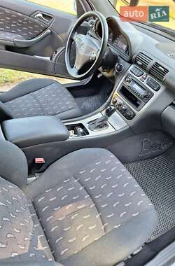 Купе Mercedes-Benz C-Class 2002 в 