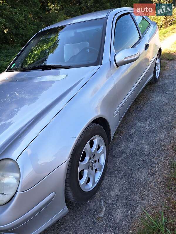 Купе Mercedes-Benz C-Class 2002 в Житомире