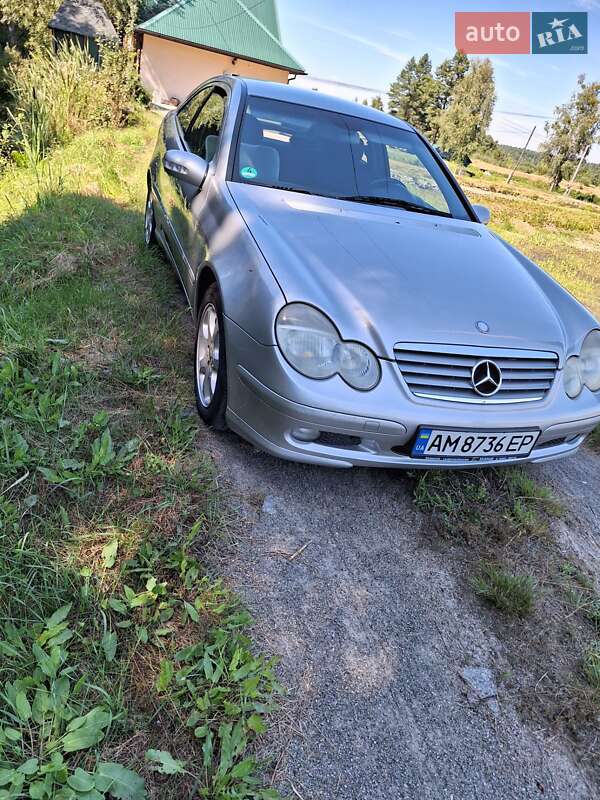 Купе Mercedes-Benz C-Class 2002 в Житомире