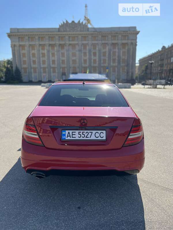 Седан Mercedes-Benz C-Class 2013 в Харкові