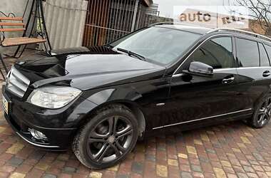 Універсал Mercedes-Benz C-Class 2010 в Волочиську