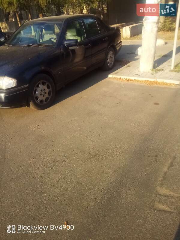 Седан Mercedes-Benz C-Class 1997 в Новомиргороді