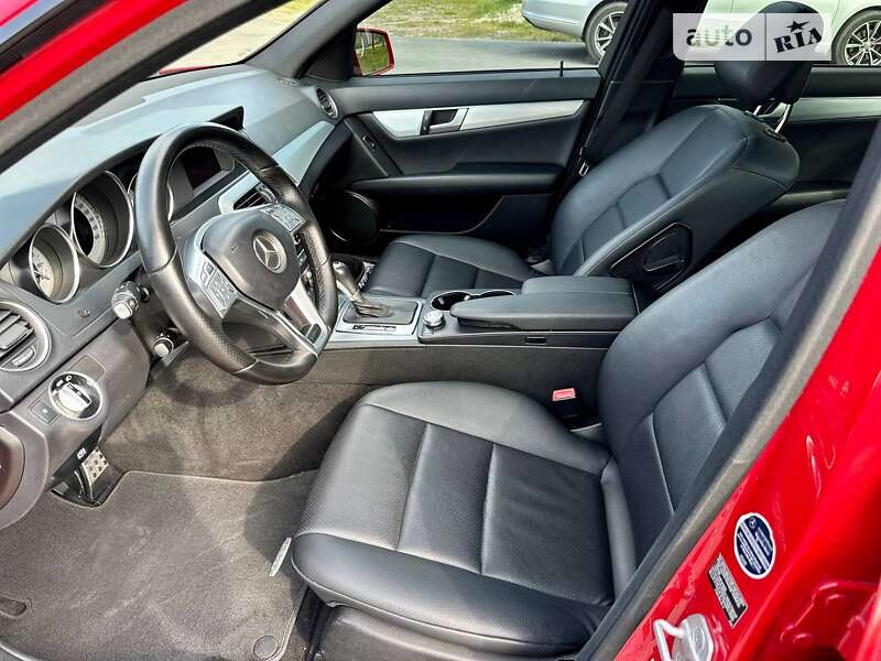 Седан Mercedes-Benz C-Class 2013 в Харкові