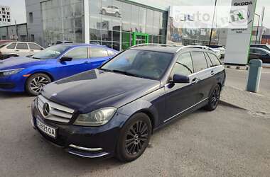 Универсал Mercedes-Benz C-Class 2013 в Львове