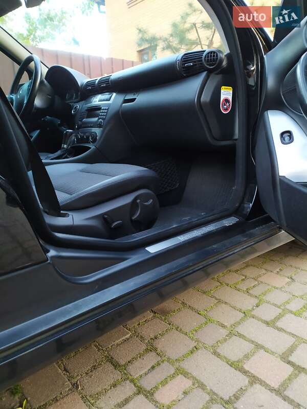 Универсал Mercedes-Benz C-Class 2006 в Львове